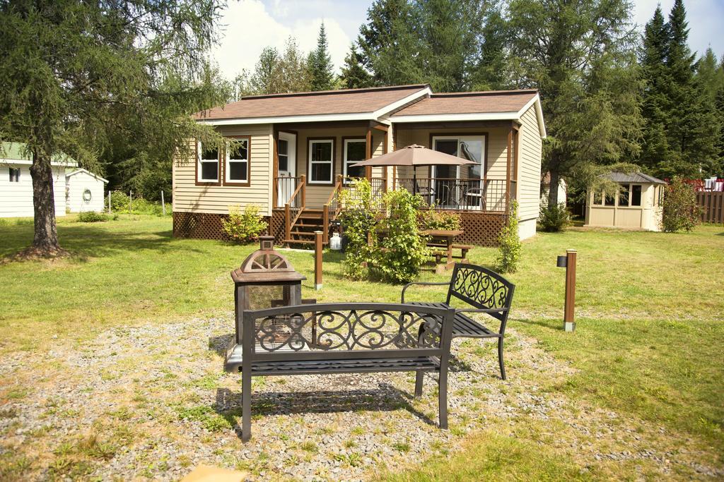 Emme Chalets Sainte-Lucie-de-Doncaster Dış mekan fotoğraf